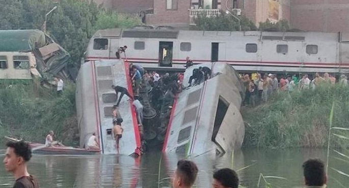 اصابة 20 شخصا بحادث قطار بالمنيا..والصحة تدفع بـ23 سيارة إسعاف مجهزة