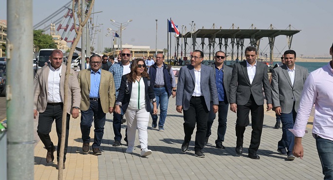 بالصور.. بعد إغلاقه 13 عامًا.. رئيس الوزراء يفتتح ممشى بورتوفيق
