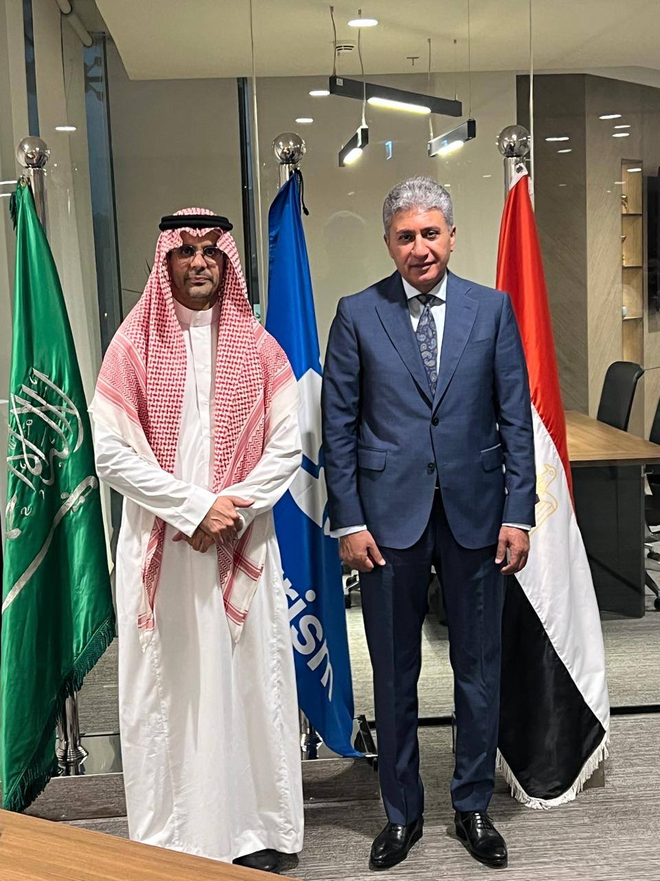 وزير السياحة يواصل لقاءاته الرسمية بالمملكة العربية السعودية