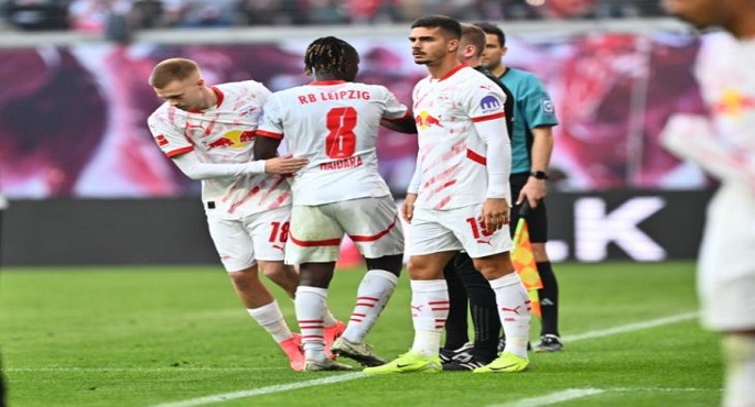 لايبزيج يتصدر الدوري الألماني بفوزه على فولفسبورج 3ـ1..ودورتموند يخسر أمام أوجسبورج 2ـ1
