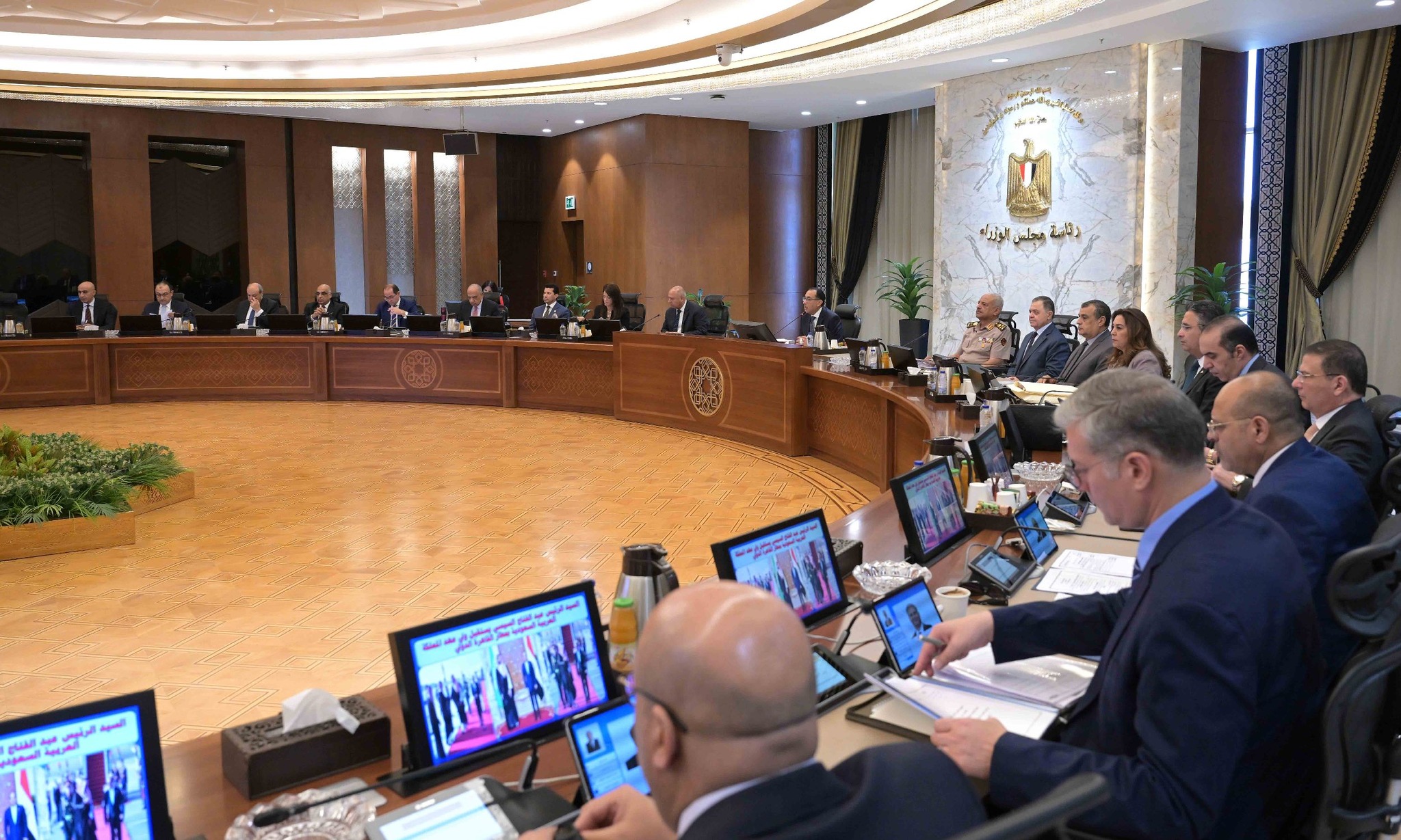 مجلس الوزراء يبدأ اجتماعه الأسبوعي ويبحث عددًا من الملفات المهمة