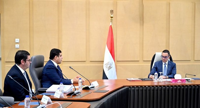 وزير الاستثمار يستعرض مشروعا لإحدى الشركات العقارية بالعاصمة الإدارية باستثمارات مليار دولار