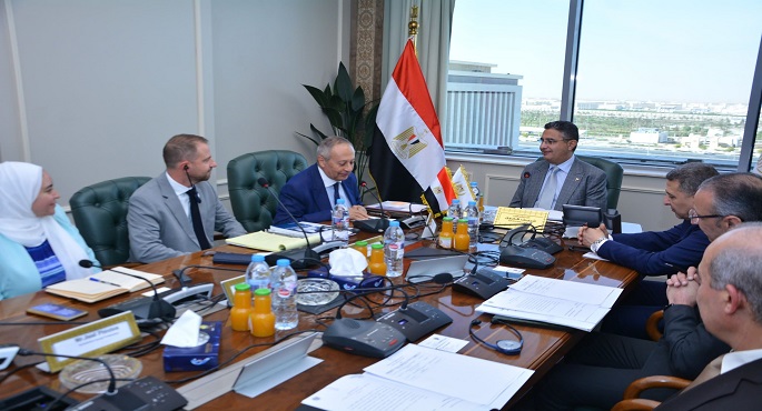 وزير التموين يلتقي بعثة البنك الدولي لتعزيز التعاون في  الحماية الاجتماعية.