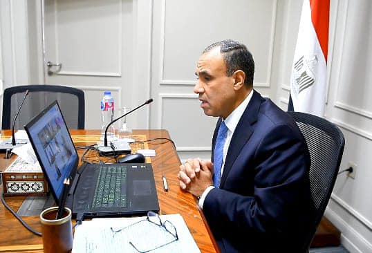 وزير الخارجية يعقد لقاء افتراضياً مع ممثلي الجالية المصرية في قطر