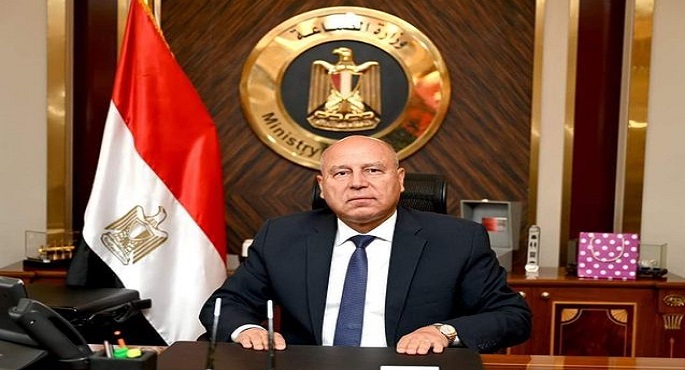 وزير الصناعة يلتقى مستثمري مدينة العبور اليوم لبحث مشكلاتهم