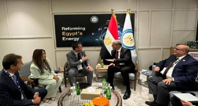 وزير البترول يبحث مع مؤسسة التمويل الدولية سبل تعزيز التعاون المشترك