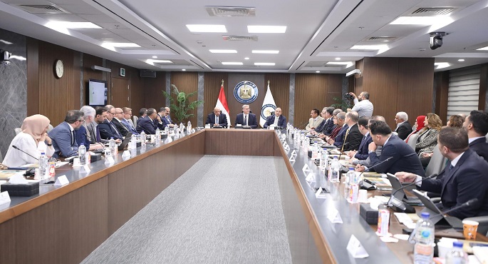 بالصور.. وزراء الأعمال والكهرباء والبترول يبحثون الاستعدادات لمؤتمر ومعرض “إيجبس 2025”
