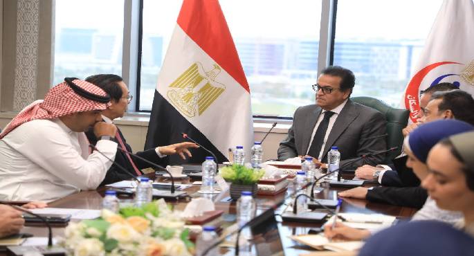 وزير الصحة يبحث وشركة “إنترهيلث” كندا تعزيز الشراكة مع القطاع الخاص