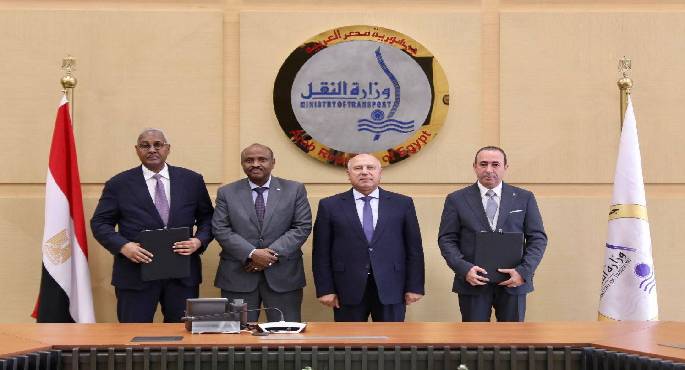 وزير النقل يشهد توقيع مذكرة تفاهم بين الشركة القابضة للنقل البحري والبري وهيئة الموانئ بجيبوتي
