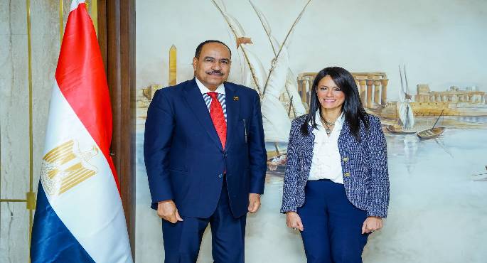 وزيرة التخطيط والتنمية الاقتصادية والتعاون الدولي تلتقي عددًا من أعضاء مجلسي النواب والشيوخ
