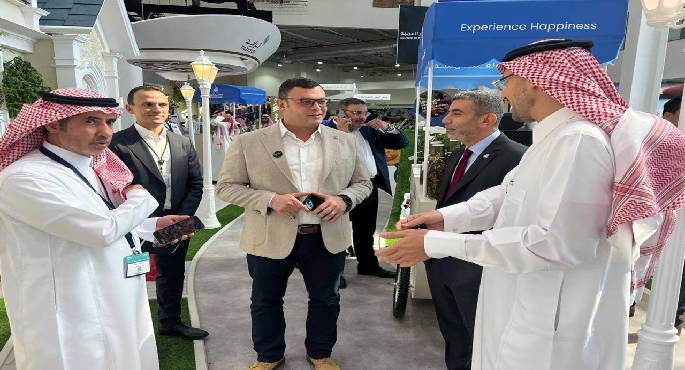 وزير الإسكان يشرح التجربة العمرانية المصرية ويعرض الفرص الاستثمارية المتاحة بالرياض