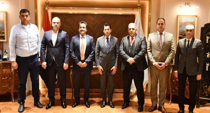 وزير الرياضة يبحث مع رئيس الاتحاد الدولي للكوراش نشر اللعبة في مصر وأفريقيا