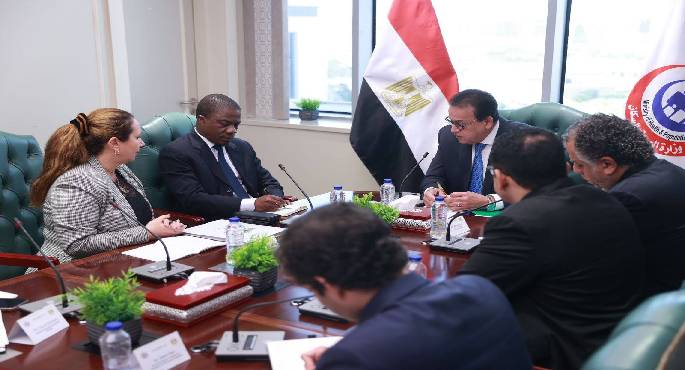 وزير الصحة يبحث تعزيز التعاون الصحي وتبادل الخبرات مع كوت ديفوار