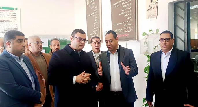 وزير الإسكان يقوم بزيارة مفاجئة صباح اليوم لمتابعة سير العمل بجهاز “6 أكتوبر”