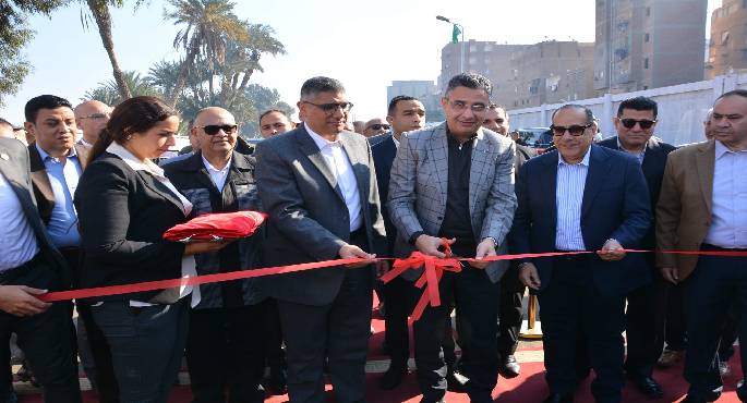 وزير التموين ومحافظ الجيزة يفتتحان سوق اليوم الواحد فى إمبابة