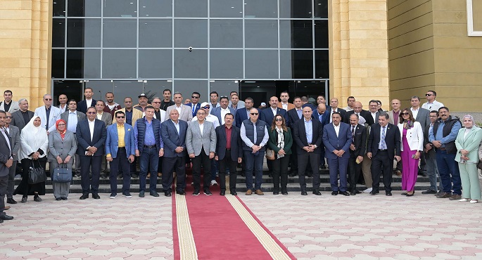 بالصور.. رئيس الوزراء يتفقد جامعة الوادي الجديد ويؤكد اهتمام الدولة غير المسبوق بالارتقاء بمنظومة التعليم العالي والبحث العلمي