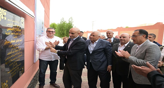 بالصور.. رئيس الوزراء يشهد افتتاح المدرسة الرسمية الدولية IPS بالوادي الجديد