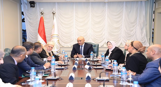 وزير التعليم يبحث مع على جمعة سبل تعزيز التعاون مع مؤسسة “مصر الخير” بعدة مشروعات متعلقة بمجال التعليم قبل الجامعي
