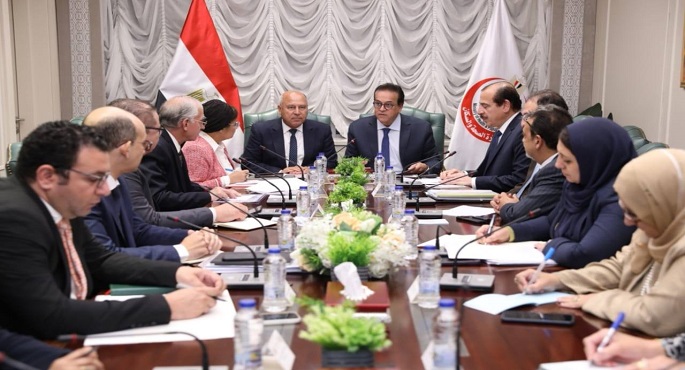 بالصور.. وزيرا الصحة والنقل يعقدان اجتماعا لمتابعة تطورات منظومة الألبان الصناعية شبيهة لبن الأم والألبان العلاجية