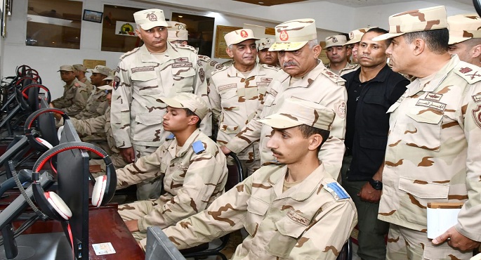 بالفيديو والصور.. وزير الدفاع يتفقد عددا من مراكز تدريب إعداد وتأهيل المجندين بالقوات المسلحة