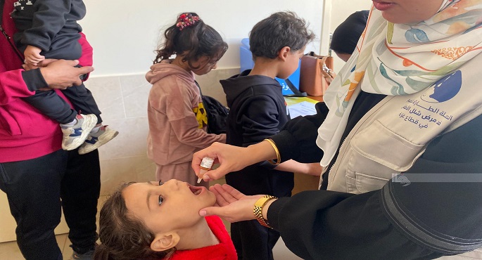 الصحة الفلسطينية: تمديد الحملة الطارئة للتطعيم ضد مرض شلل الأطفال في غزة ليوم إضافي في 4 مراكز