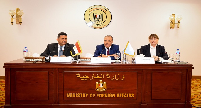 بالصور..وزير الخارجية والهجرة يلتقي بمديري مكاتب الامم المتحدة الإقليمية في القاهرة