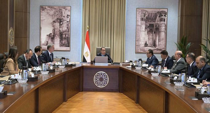 بالصور .. رئيس الوزراء يتابع موقف أنشطة البحث والاستكشاف عن الثروات الطبيعية والمعادن النفيسة