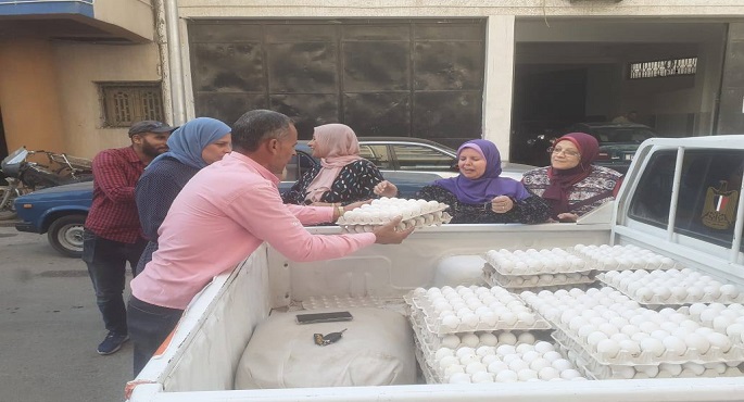 “بالصور.. “الزراعة” تواصل إطلاق قوافل منافذها المتحركة بالمحافظات
