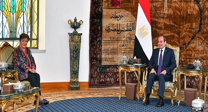 الرئيس السيسي: أولوية الدولة هي تخفيف الضغوط والأعباء عن كاهل المواطنين من خلال مكافحة التضخم وارتفاع الأسعار