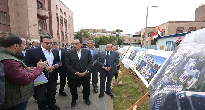 بالصور ..رئيس الوزراء: الدولة تمنح قطاع الصحة اهتماما كبيرا سعياً لتوفير مختلف الخدمات الصحية للمواطنين