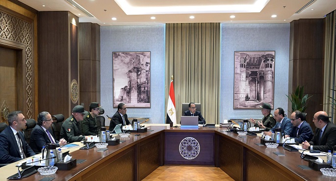 رئيس الوزراء يتابع موقف المُشروعات التي تنفذها الهيئة الهندسية للقوات المسلحة