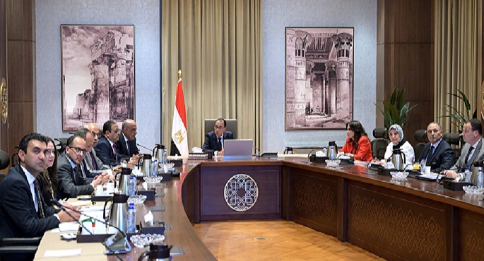 رئيس الوزراء يستعرض موقف مشروعات الطاقة الجديدة والمتجددة طبقاً لرؤية 2040