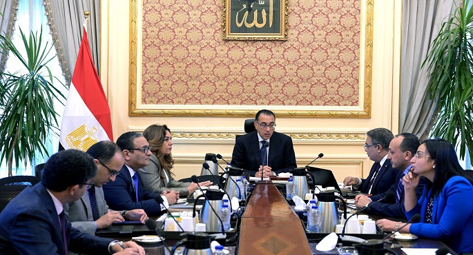 رئيس الوزراء يلتقي محافظ الدقهلية لمتابعة ملفات عمل المحافظة