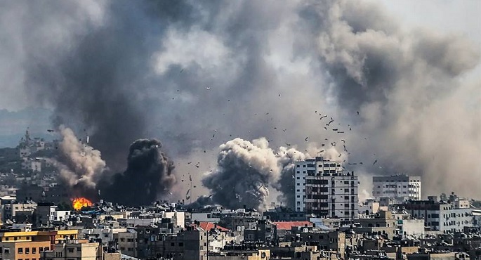 3 شهداء وعدد من الجرحى في قصف الاحتلال مدينة رفح