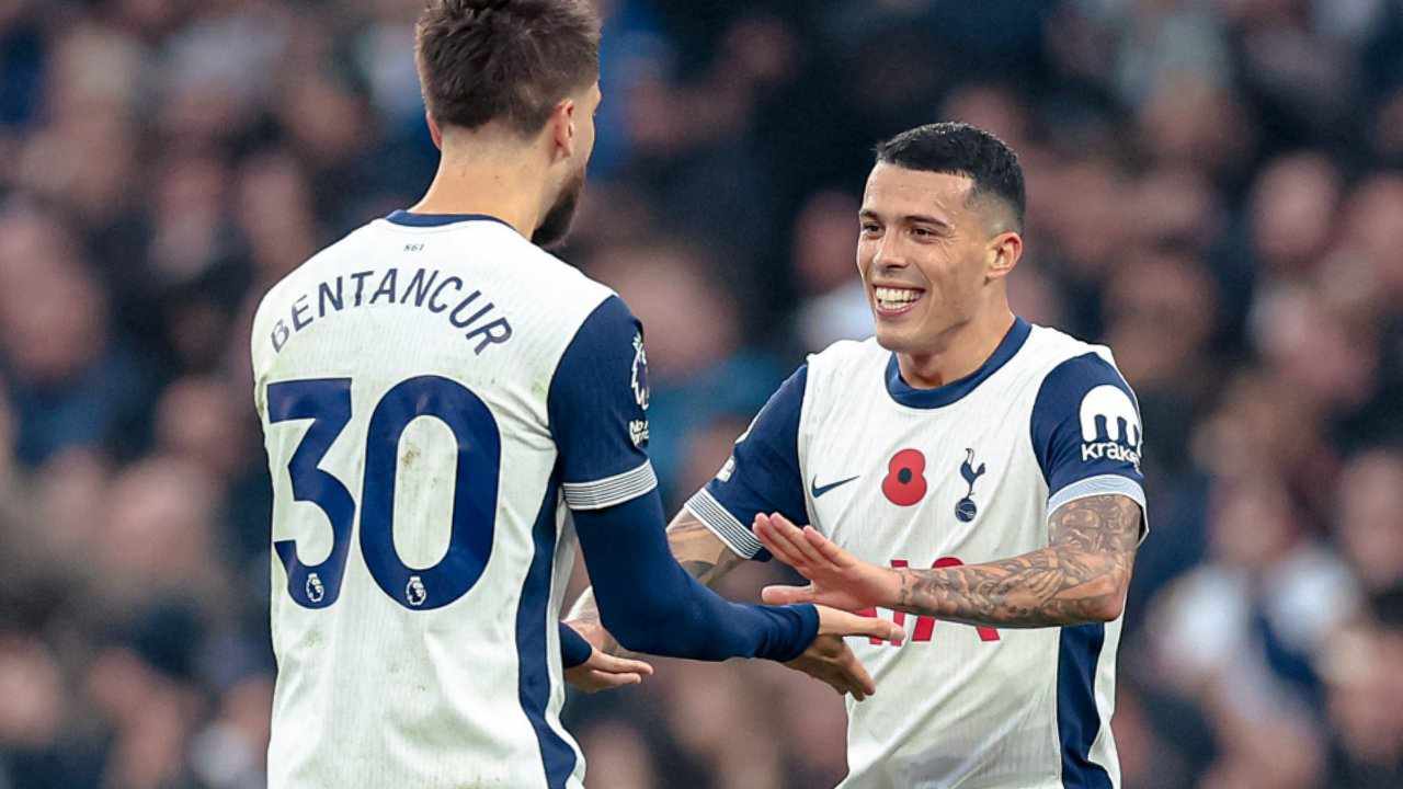 إبسويتش تاون يحقق فوزه الأول في الدوري الإنجليزي بالفوز على توتنهام 2-1