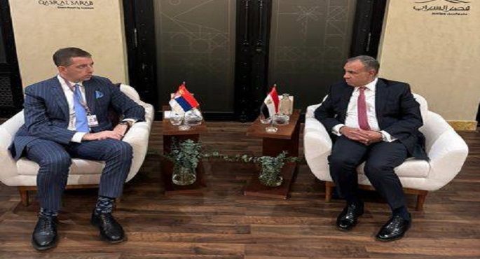 وزير الخارجية يبحث مع نظيره الصربي التعاون بين البلدين بمختلف المجالات على هامش منتدى صير بني ياس