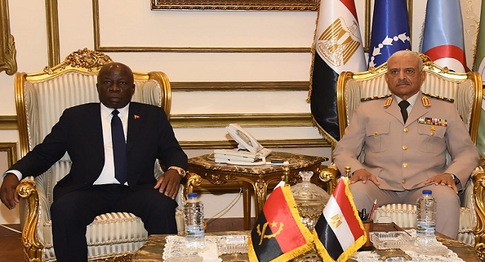بالفيديو والصور.. وزير الدفاع يلتقي وزير الدفاع الوطني والمحاربون السابقون والقدامى بدولة أنجولا