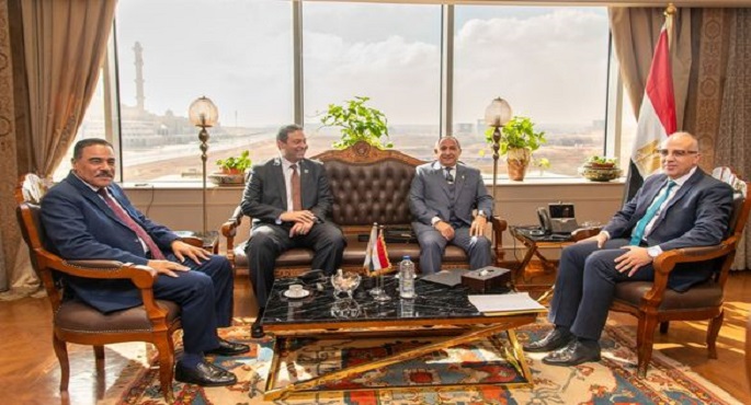 بالصور..وزير الرى : حرص اللجنة على سرعة إتخاذ القرارات اللازمة فيما يخص طلبات تراخيص الشواطئ