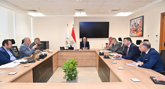 وزير الري يبحث مع عدد من أعضاء مجلس النواب مطالب جماهيرية خاصة بدوائرهم