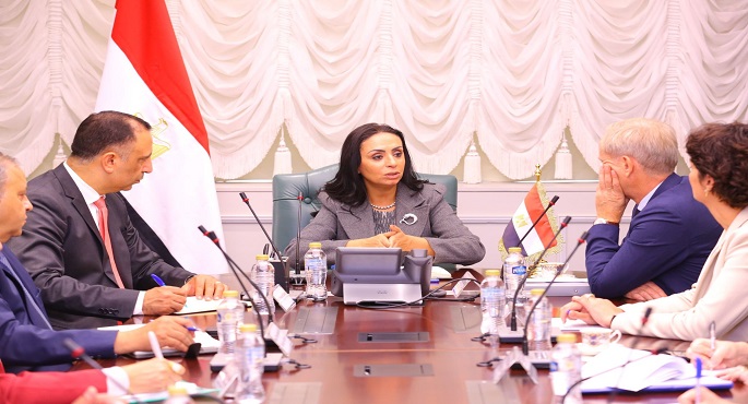 بالصور.. وزيرة التضامن تلتقي الممثل الخاص للاتحاد الأوروبي لحقوق الإنسان