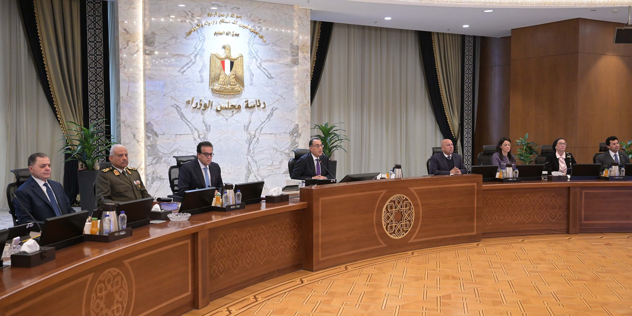 رئيس الوزراء : سددنا خلال العام الحالي 38.7 مليار دولار من إجمالي الديون المستحقة