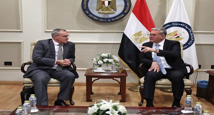 بالصور.. وزير البترول يبحث مع رئيس كايرون أنشطة الشركة فى مصر وخططها المستقبلية