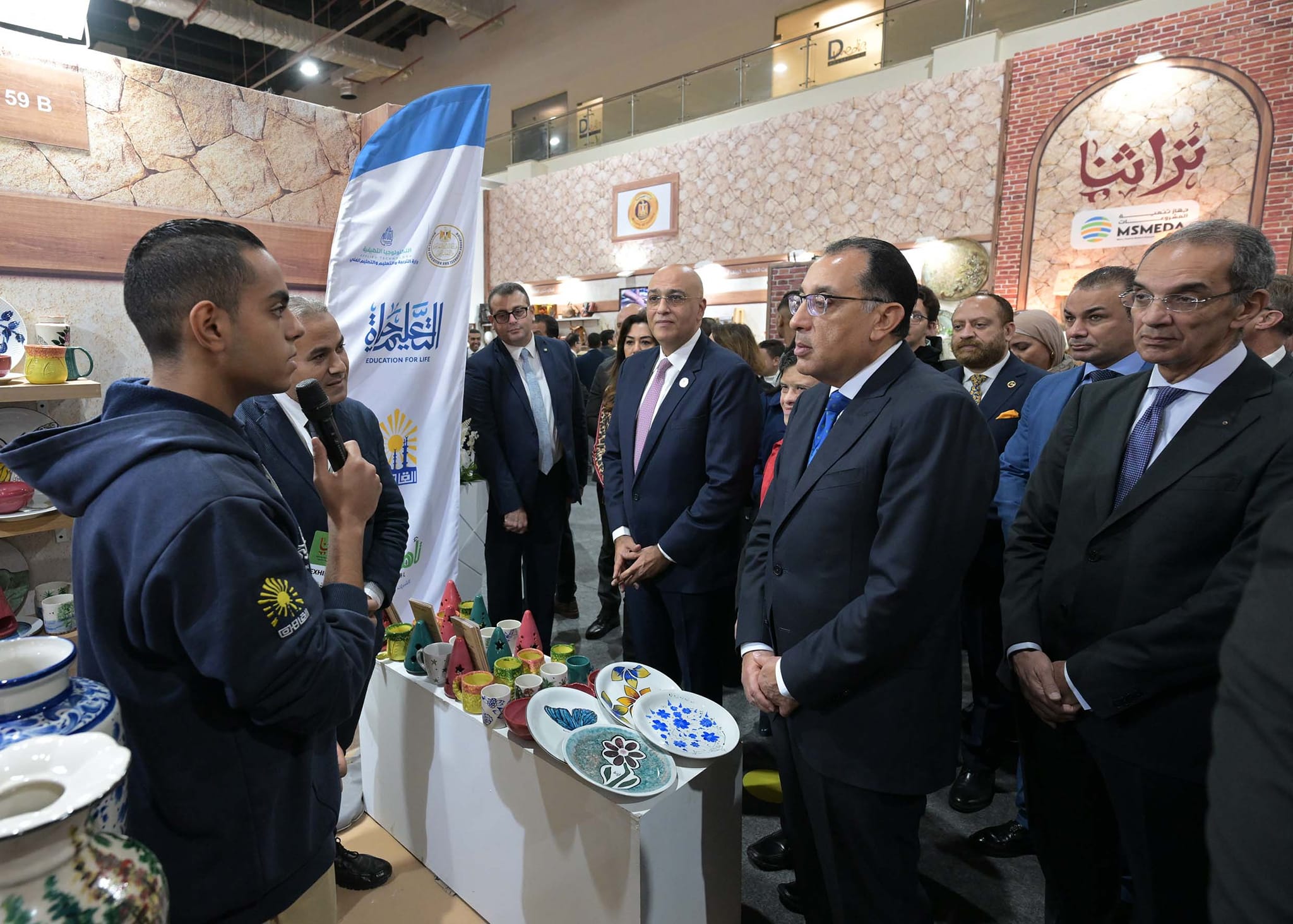مدبولي : توجيهات رئاسية بإعادة إحياء الحرف والصناعات اليدوية…ومعرض “تراثنا” يُمثل مُلتقىً مُهماً