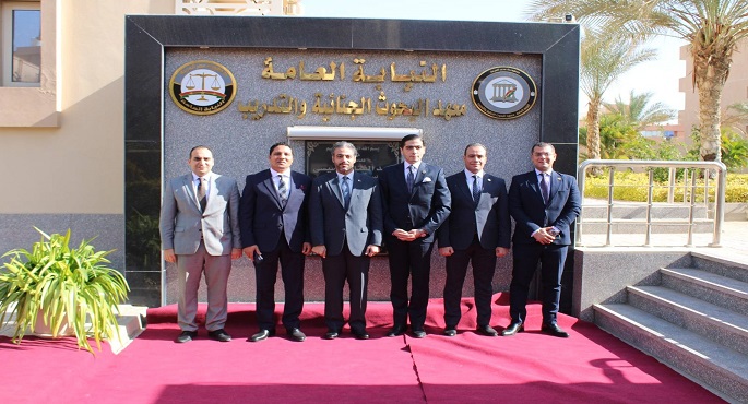 بالصور.. النائب العام يلتقي مدير معهد الدراسات الجنائية القطري ورئيس مفوضية حقوق السجناء والمحتجزين بمملكة البحرين