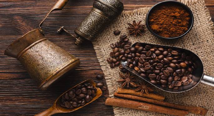 شرب القهوة مع الوجبات يمتص الحديد ويسبب فقر الدم