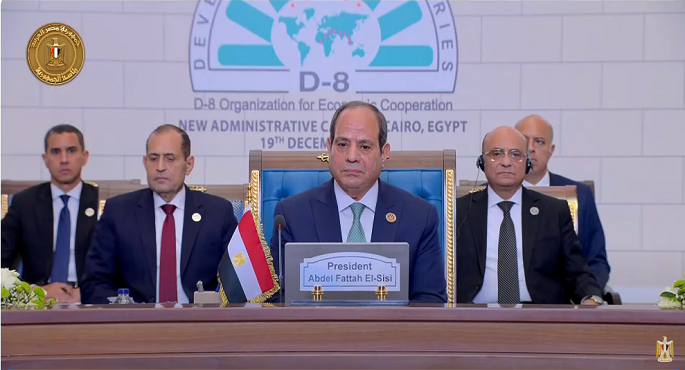 بالفيديو.. في افتتاح قمة “الدول الثماني النامية”.. السيسي يدعو لتضافر الجهود بين الدول النامية لمواجهة التحديات الدولية لتحقيق تطلعات الشعوب