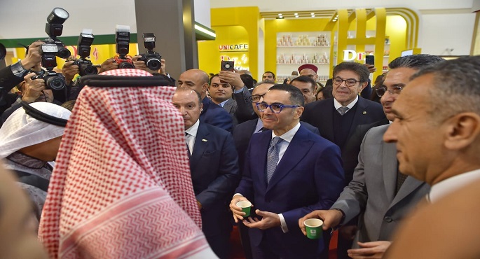 بالصور.. وزير الاستثمار: معرض “فوود أفريكا” يعكس توجهات الدولة نحو تنمية وتطوير القطاعات التصديرية