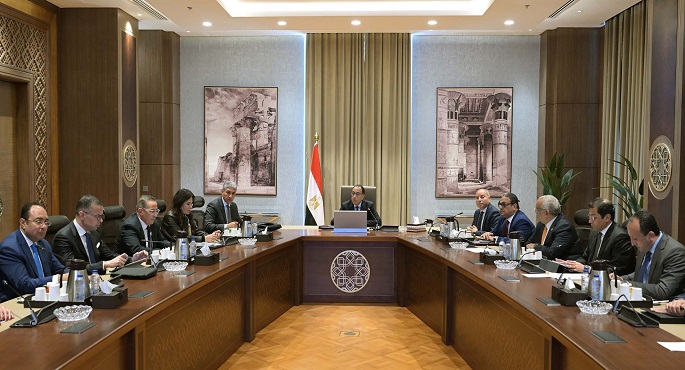 بالصور.. رئيس الوزراء يستعرض فرص استثمار سياحي بمنطقة وسط البلد مع عدد من المستثمرين