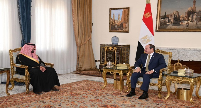 بالصور – خلال لقائه وزير الثقافة السعودي.. الرئيس السيسي يشيد بالتطور الذي تشهده المملكة في مجالات الثقافة والفنون