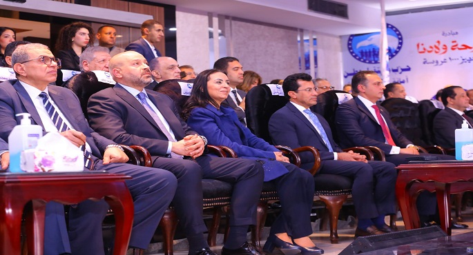 بالصور.. وزيرة التضامن الاجتماعي تشارك في احتفالية تجهيز 1000 عروسة بالجيزة